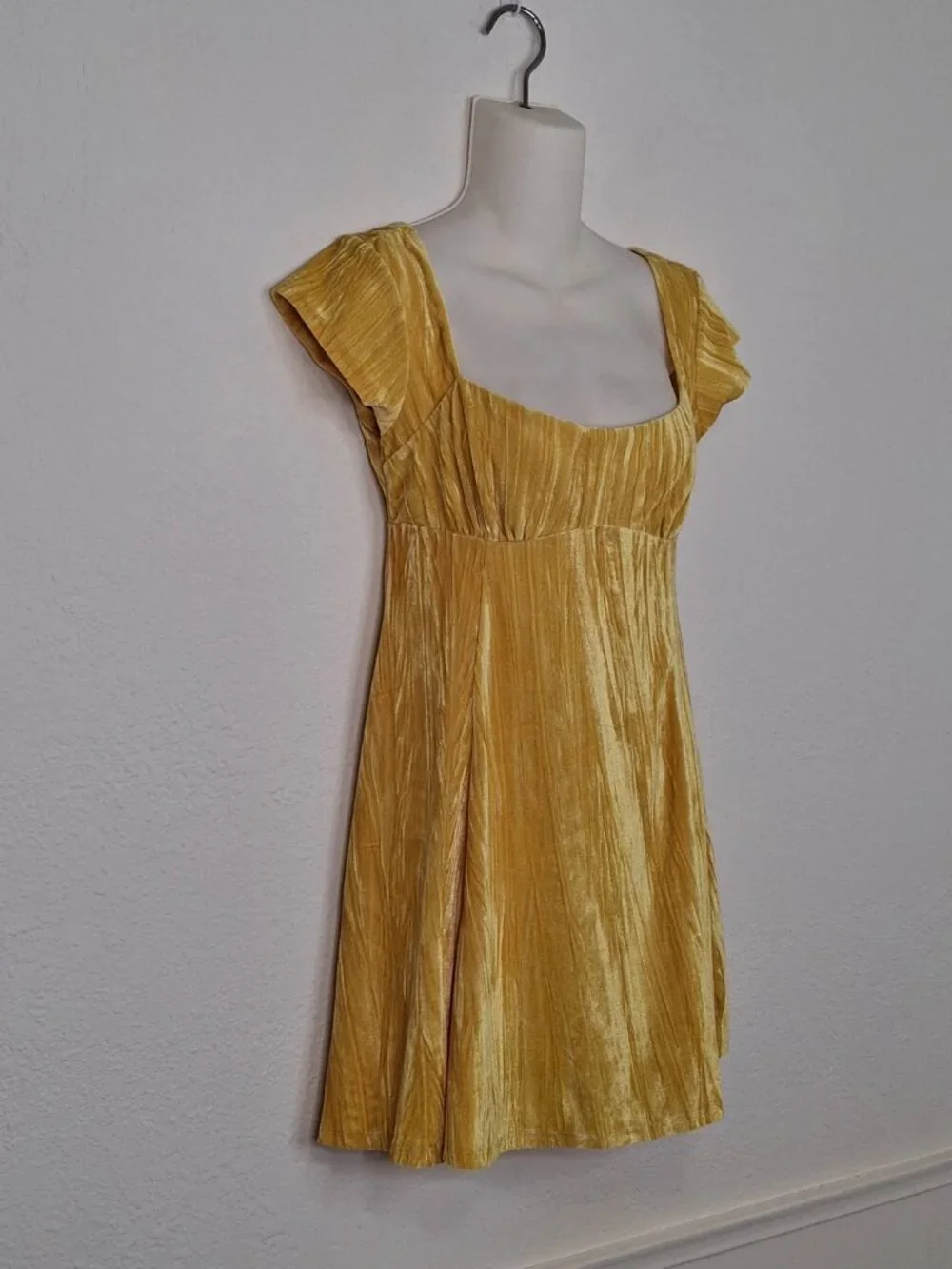 Urban Outfitters Velvet Dress Sz M Babydoll Y2K 90s Whimsygoth Coquette